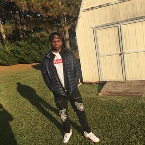 Meet your Posher, Jb